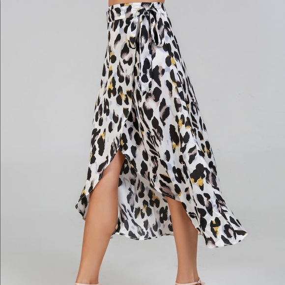 Medium Waist wrap leopard print skirt - Picture 5 of 5